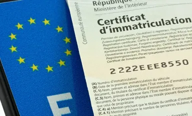 Un certificat d'immatriculation émis par le ministère de l'Intérieur